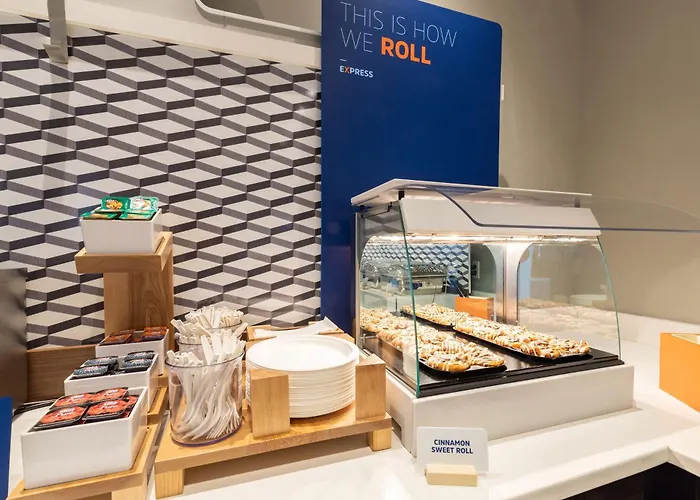 Holiday Inn Express Hotel & Suites Chicago-Algonquin By Ihg