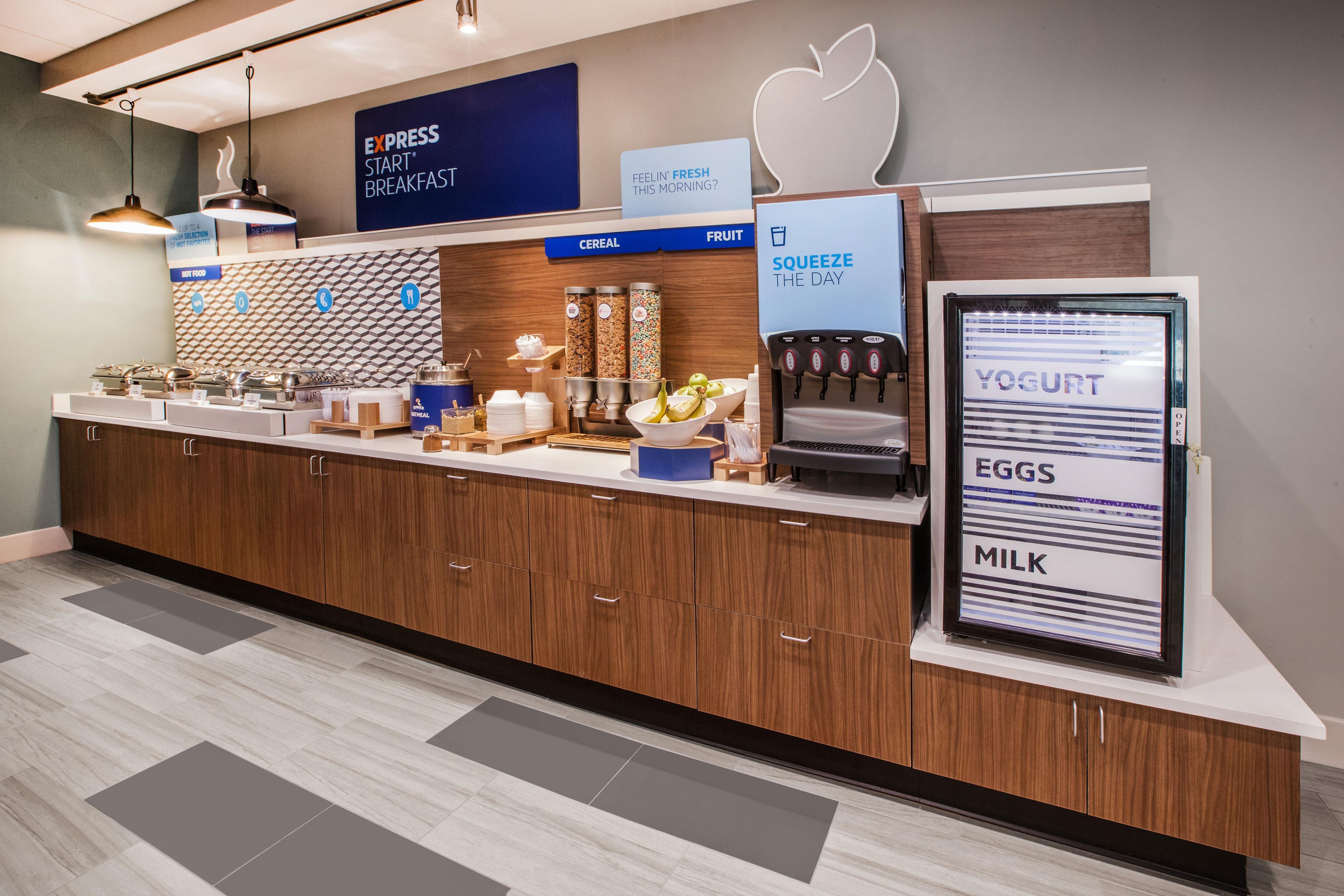 Hotel Express & Chicago-algonquin By Ihg 3*