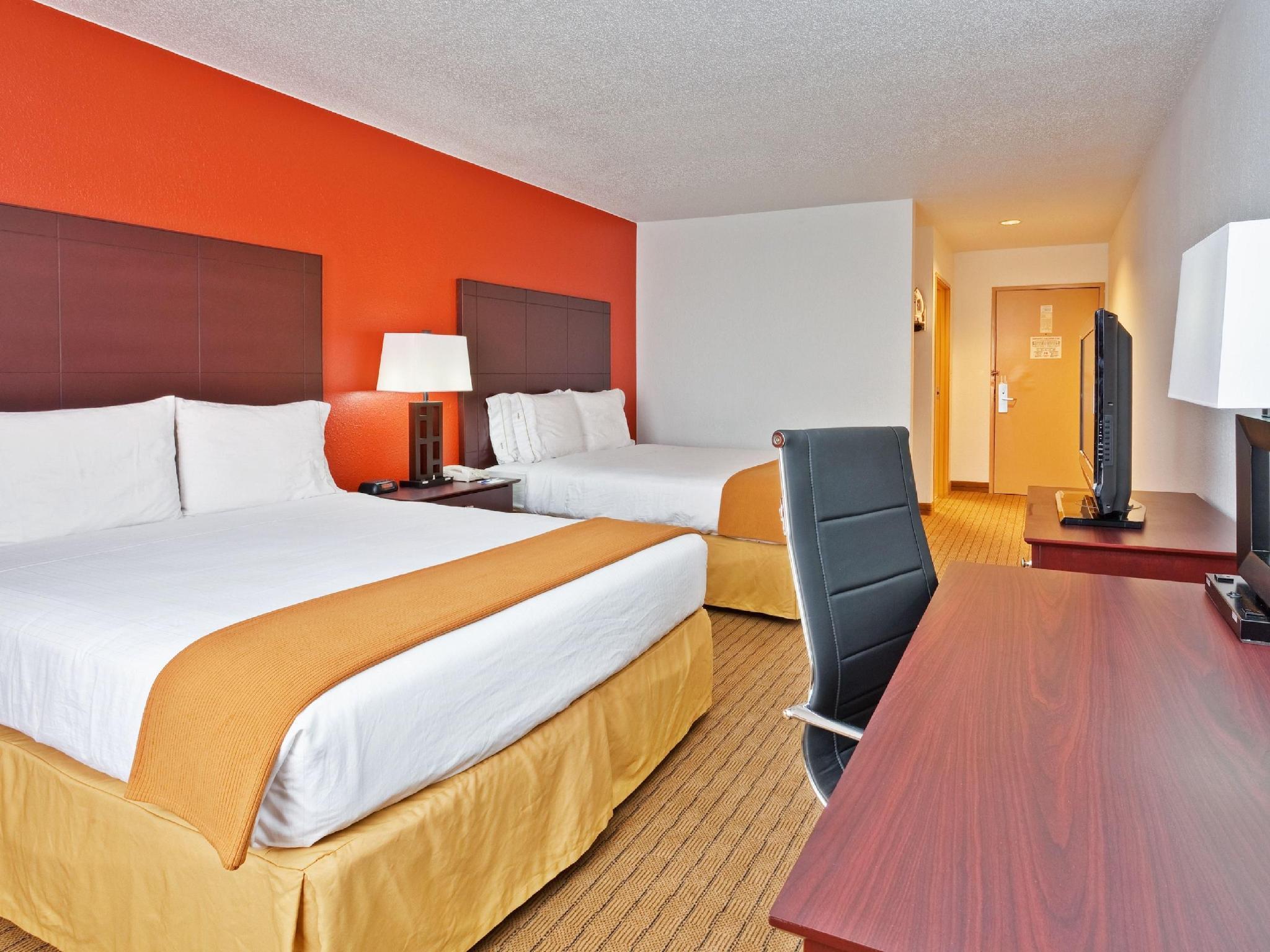 Hotel Express & Chicago-algonquin By Ihg