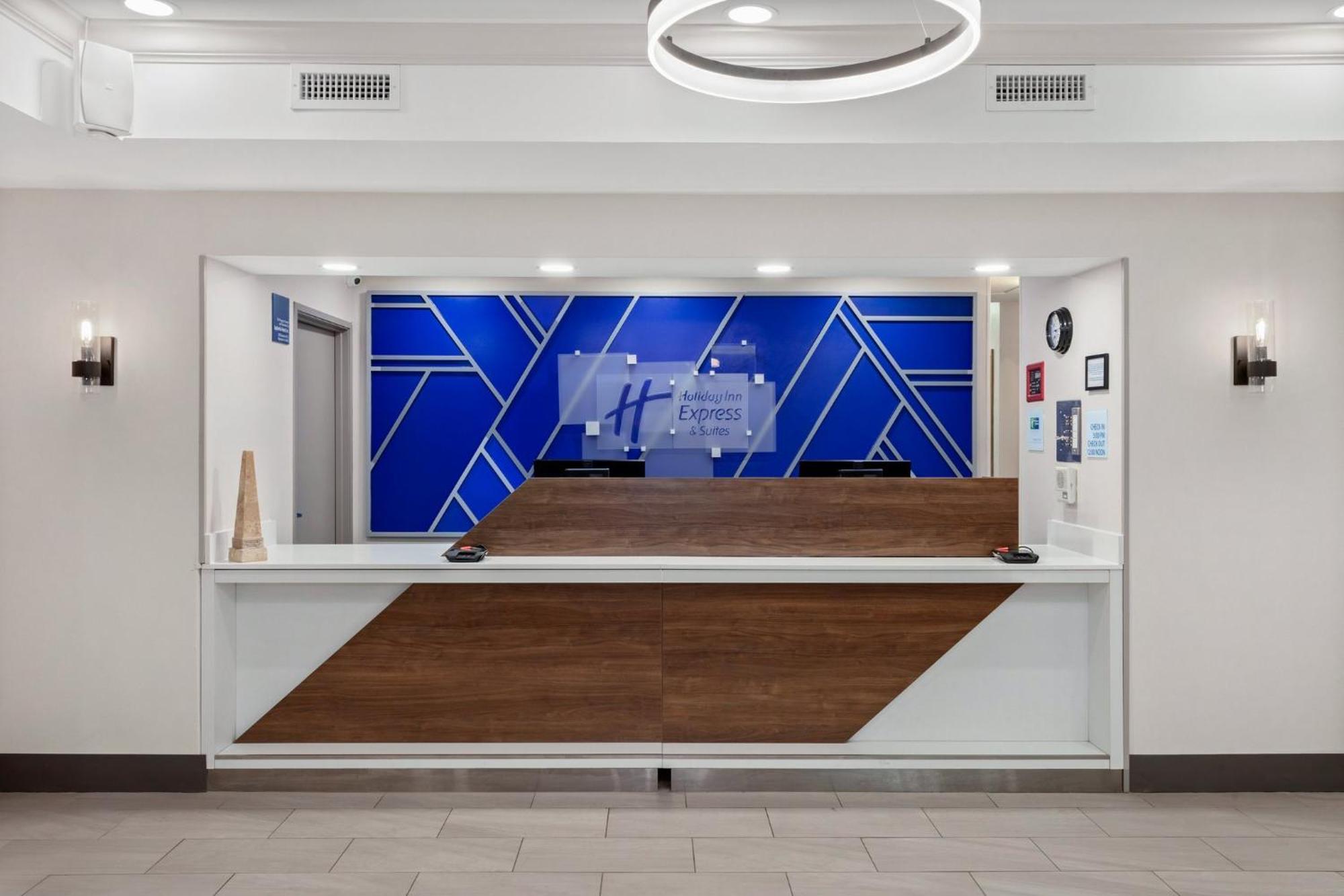 Express & Chicago-algonquin By Ihg 3* Algonquin