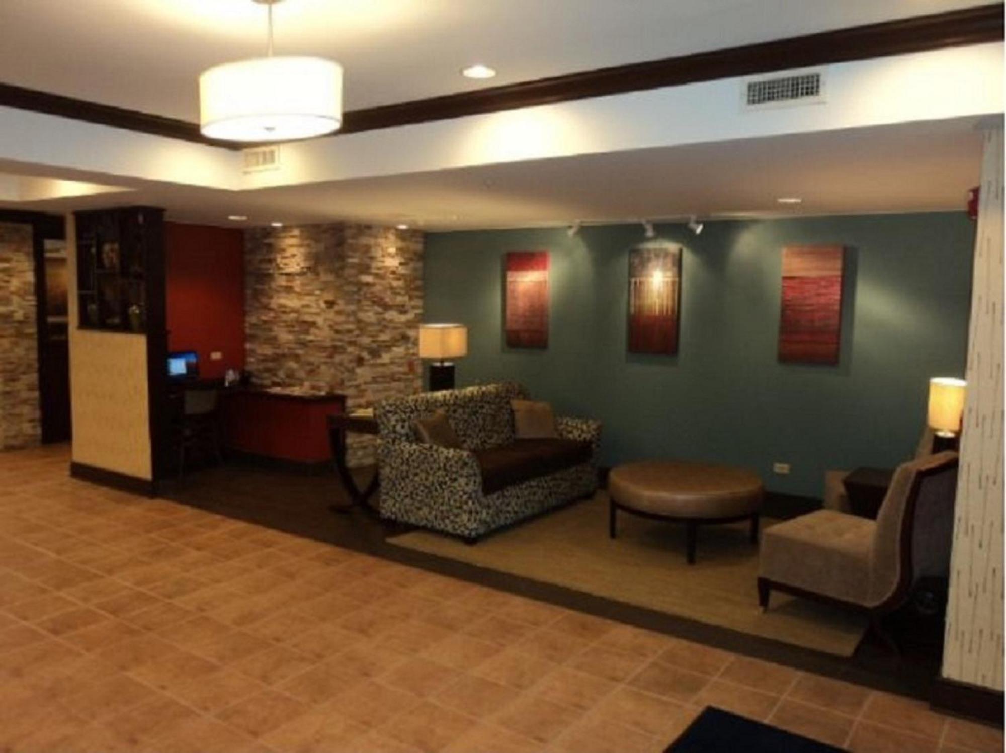 Hotel Express & Chicago-algonquin By Ihg