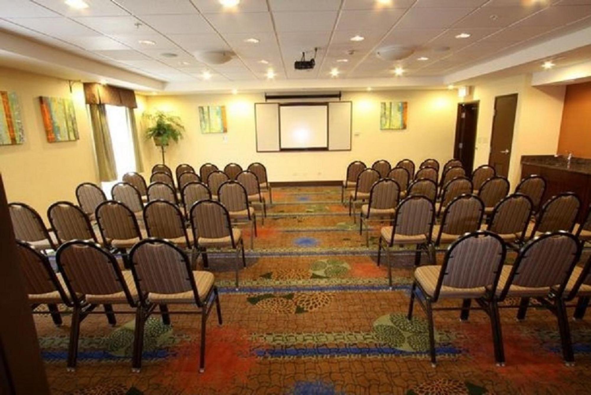 Express & Chicago-algonquin By Ihg 3*
