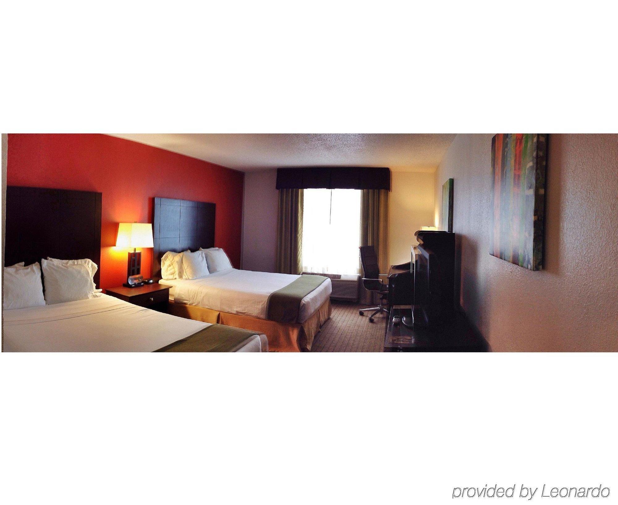 Hotel Express & Chicago-algonquin By Ihg 3*